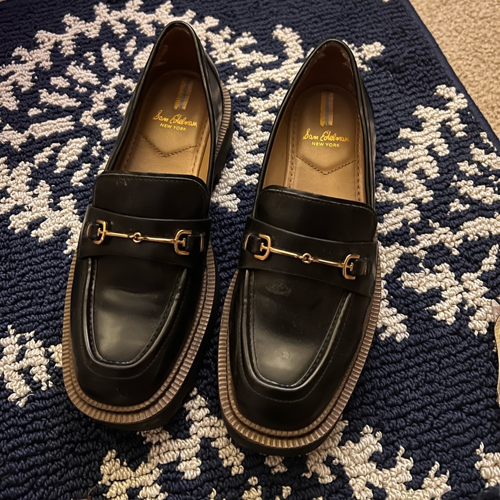 Loafers worn twice like brand new black